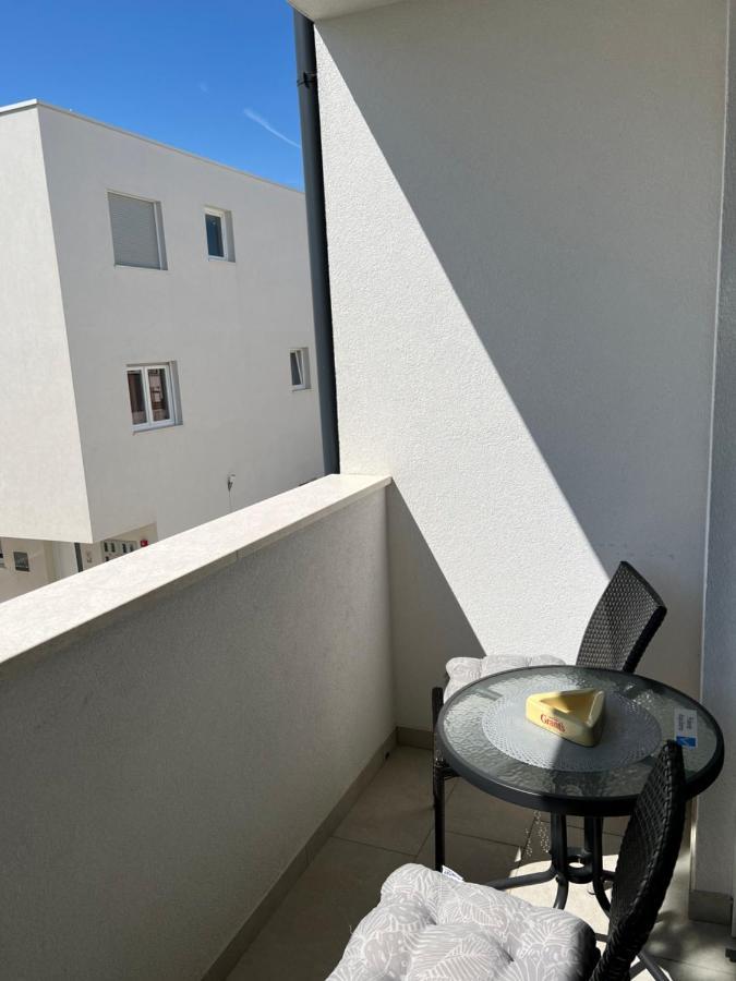 Apartment Sunrise With Private Parking 普拉 外观 照片