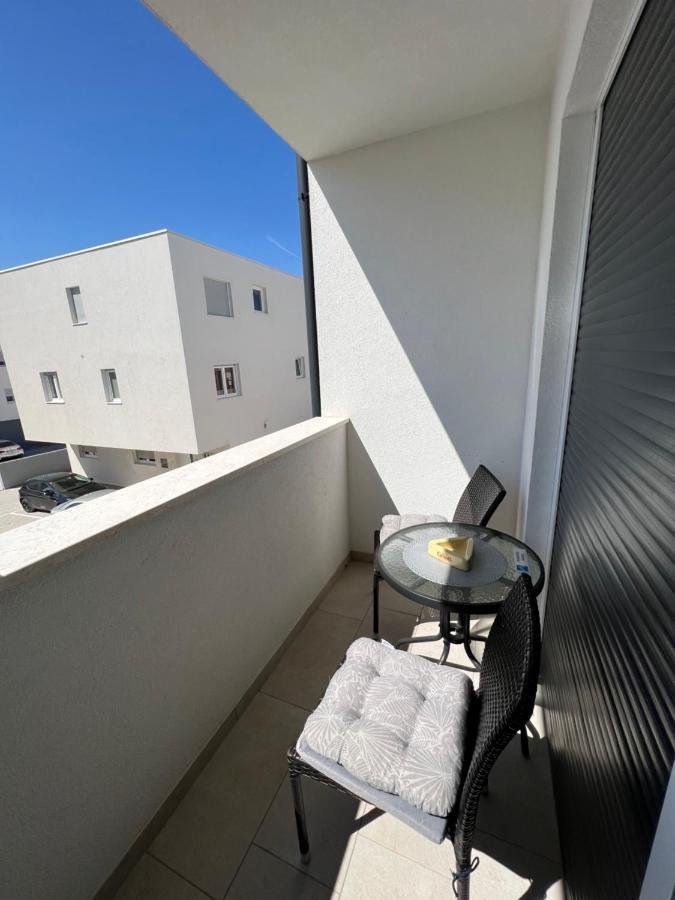 Apartment Sunrise With Private Parking 普拉 外观 照片